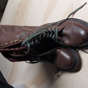 DOC Marten boots